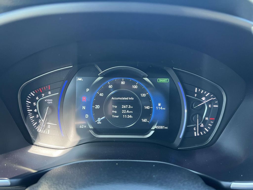 2020 Hyundai Santa Fe Limited 2.0T photo 3