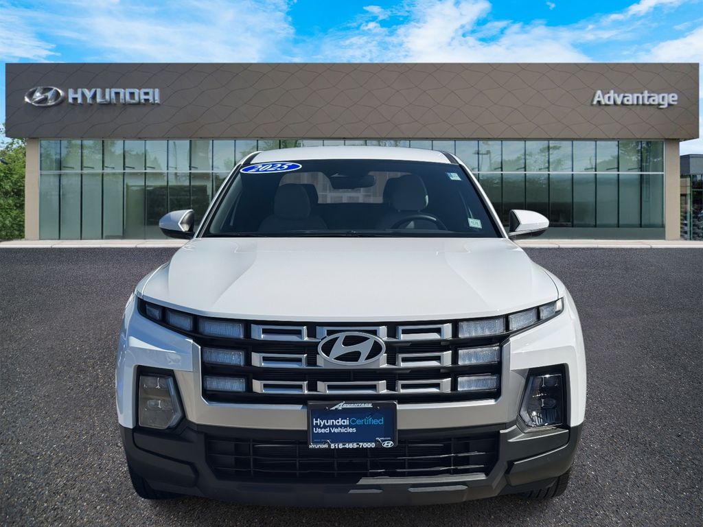 2025 Hyundai Santa Cruz SE photo 2