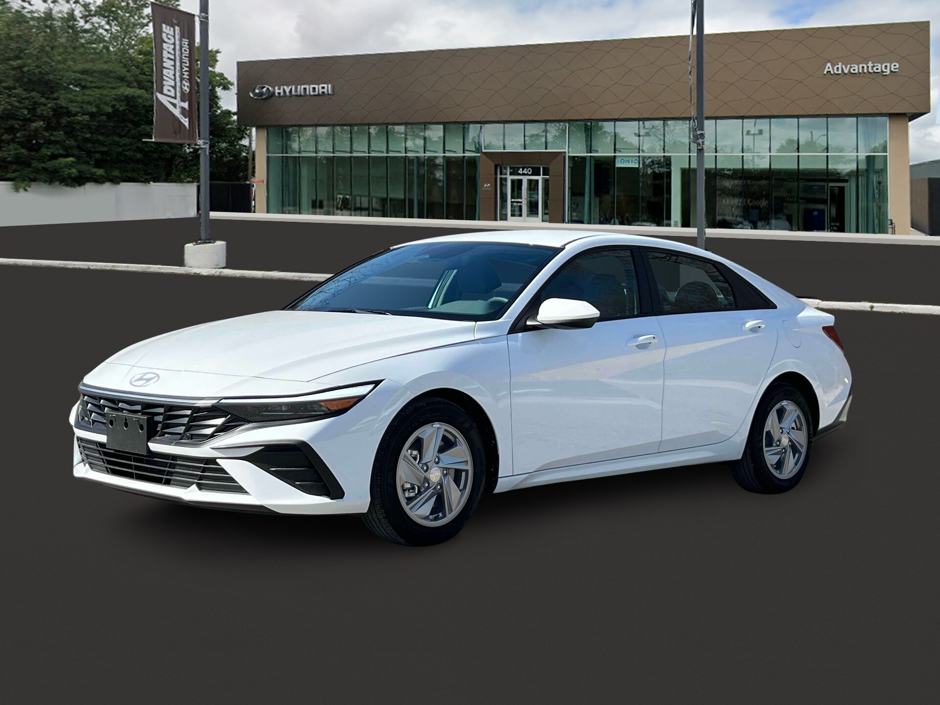 2025 Hyundai Elantra SE photo 2