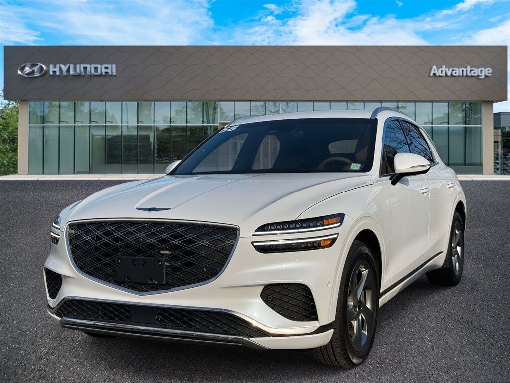 2026 Genesis GV70 2.5T Advanced photo 3