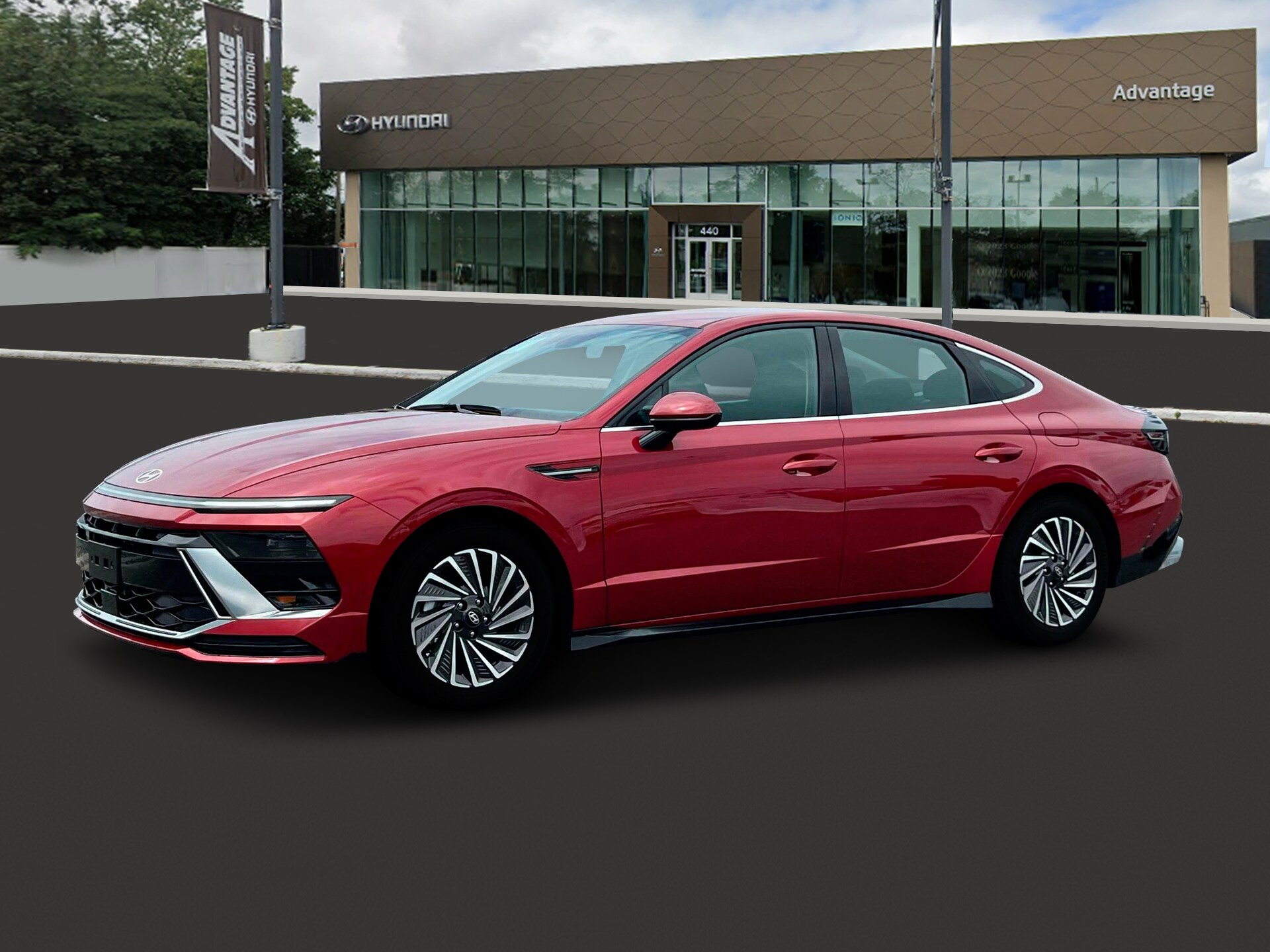 2025 Hyundai Sonata Hybrid SEL photo 2
