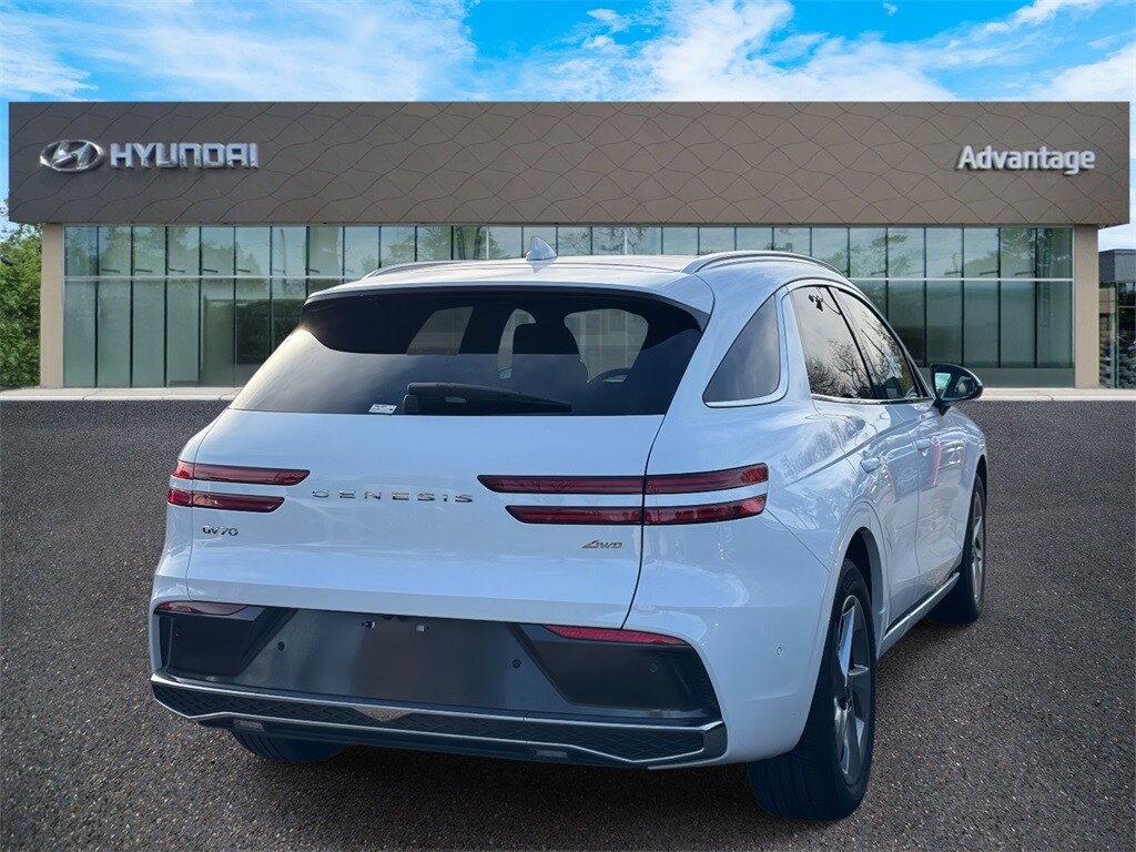 2026 Genesis GV70 2.5T Advanced photo 4