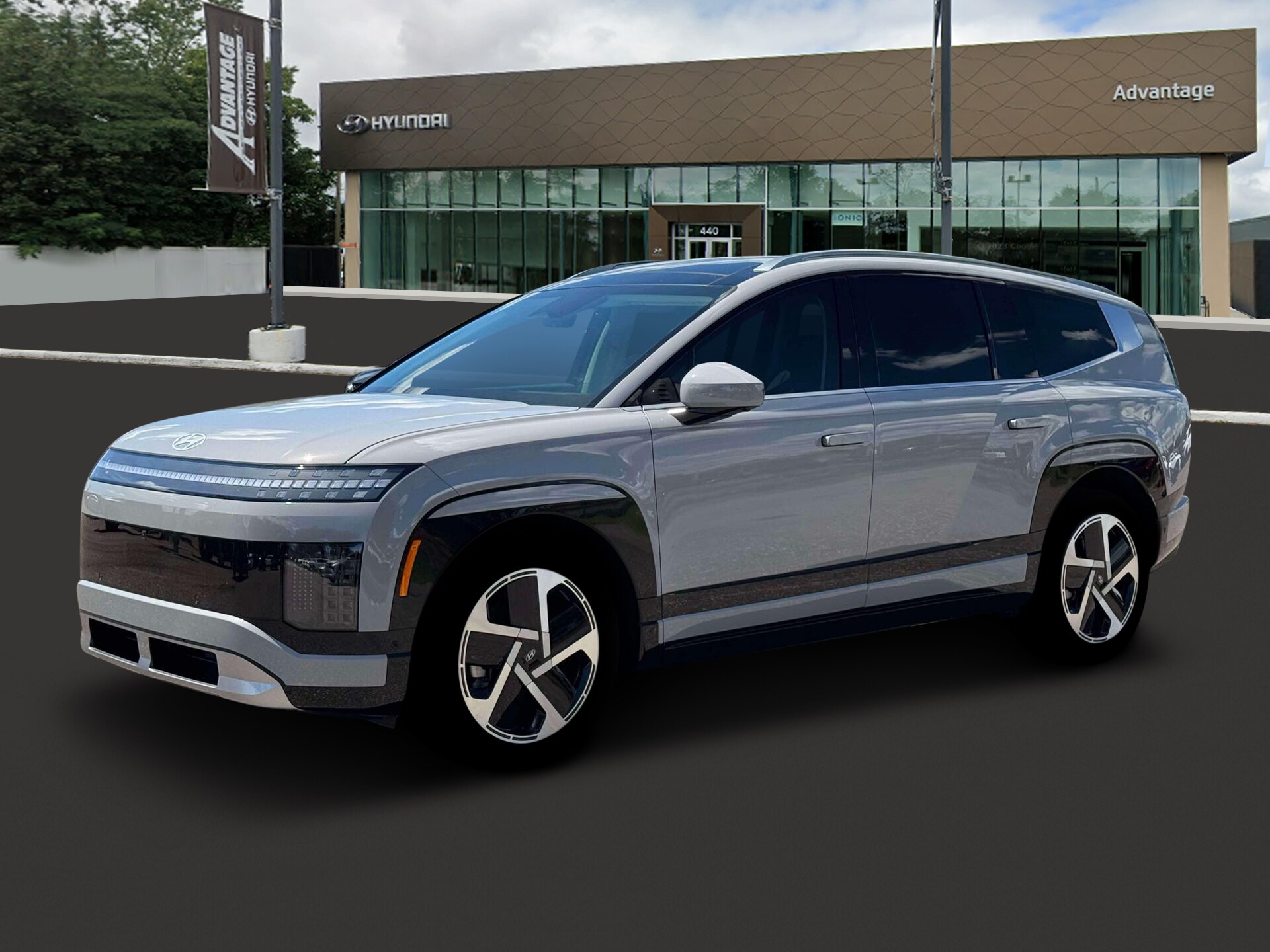 2026 Hyundai Ioniq Limited photo 2