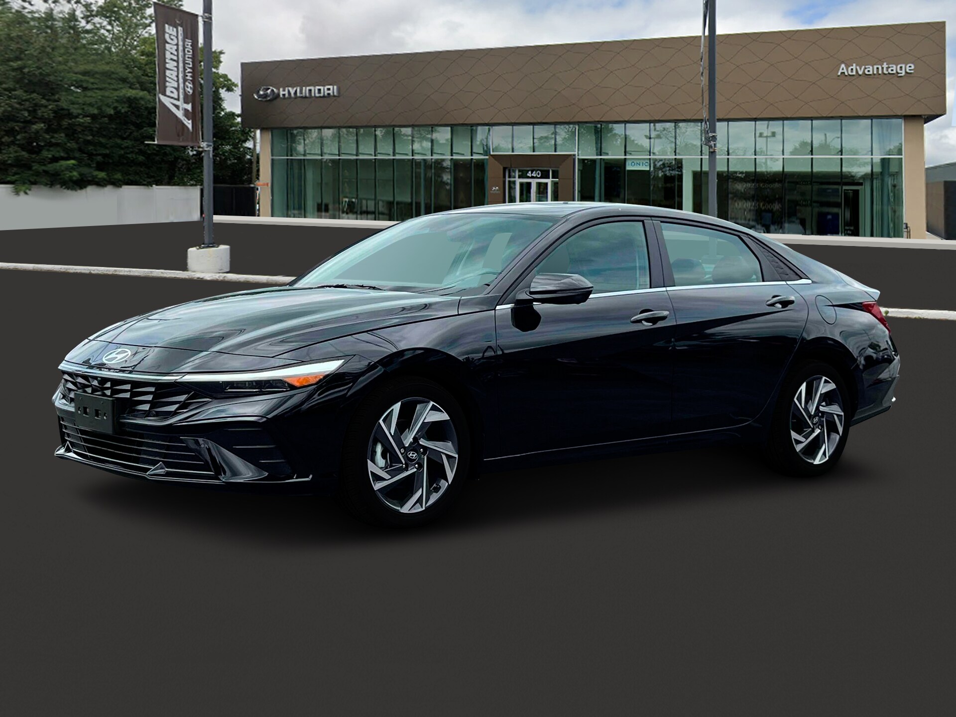 2025 Hyundai Elantra Limited photo 2