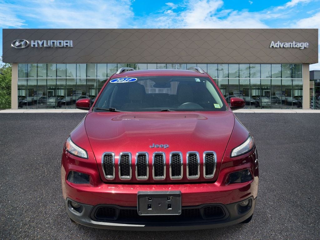 Used 2016 Jeep Cherokee Latitude with VIN 1C4PJMCB9GW332395 for sale in Hicksville, NY