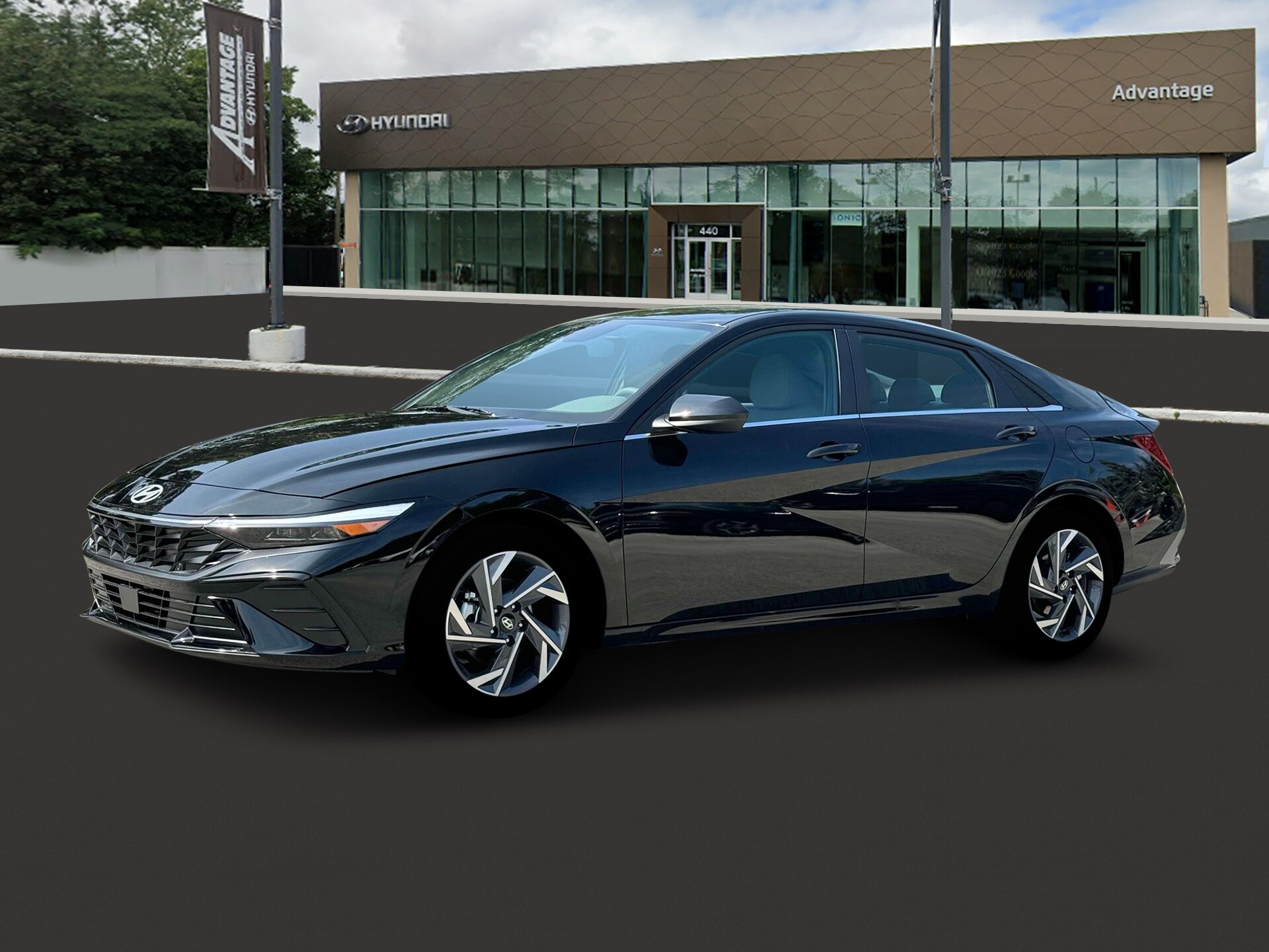 2025 Hyundai Elantra SEL Convenience photo 2