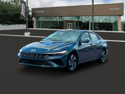 2025 Hyundai Elantra Limited Sedan