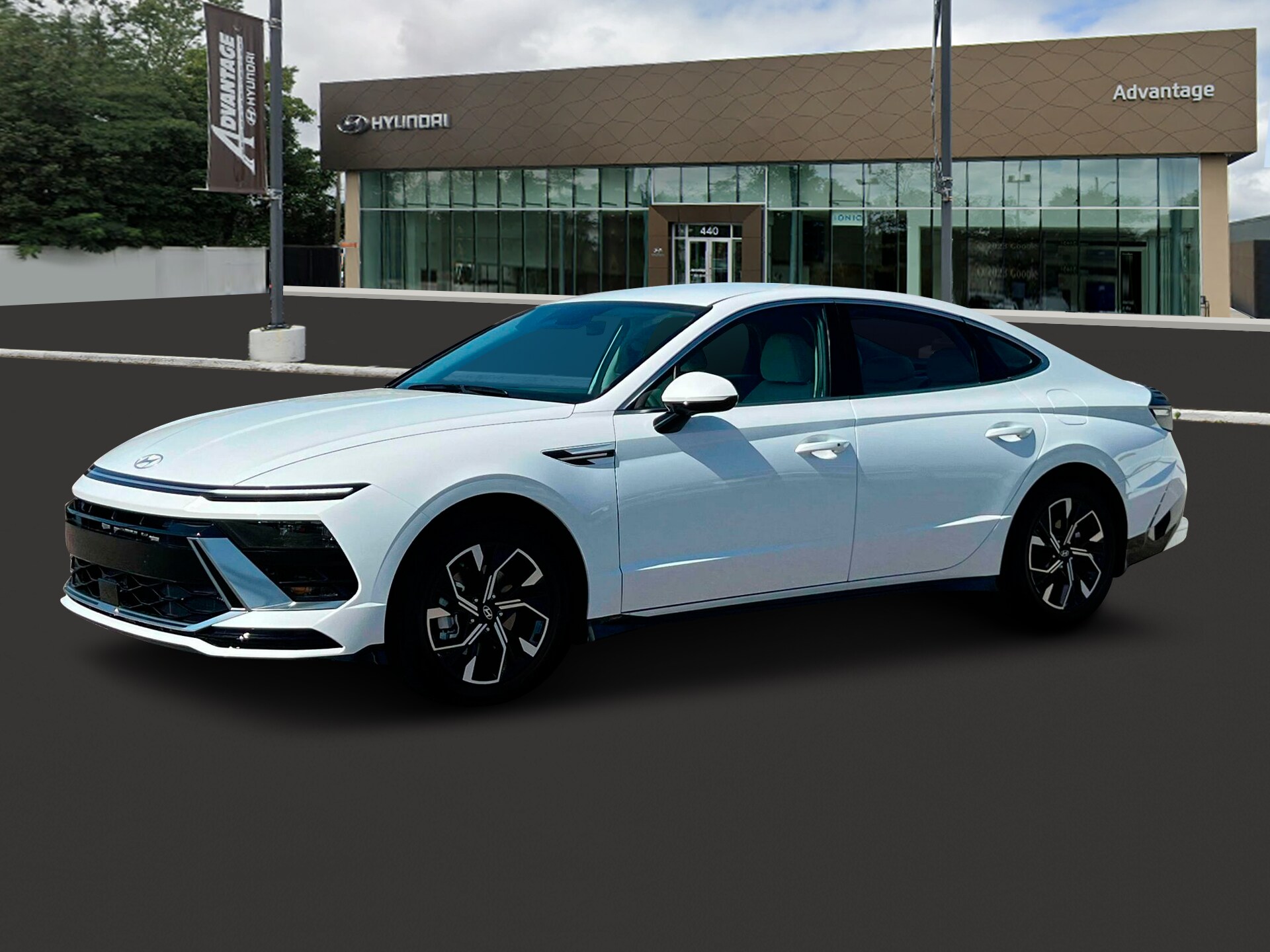 2025 Hyundai Sonata SEL photo 2