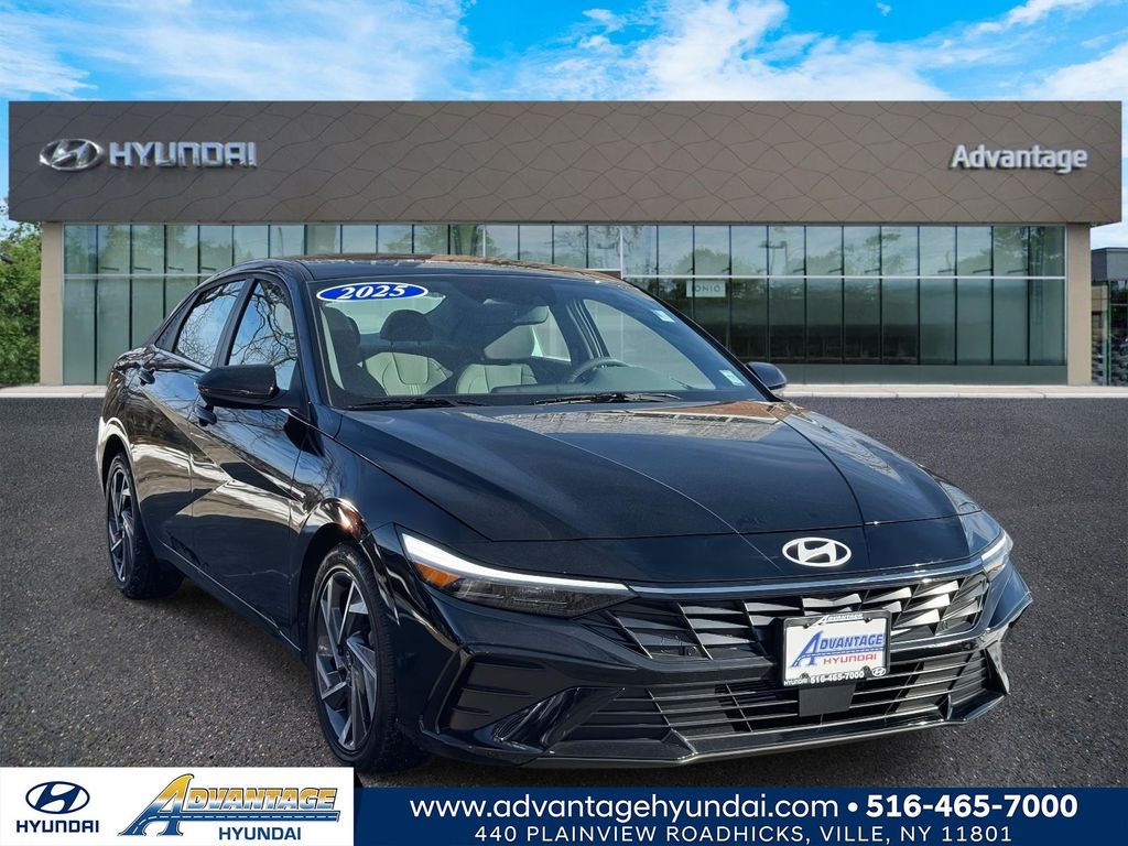 2025 Hyundai Elantra Sedan 