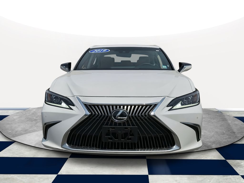 Used 2019 Lexus ES 350 with VIN 58ABZ1B17KU049884 for sale in Hicksville, NY