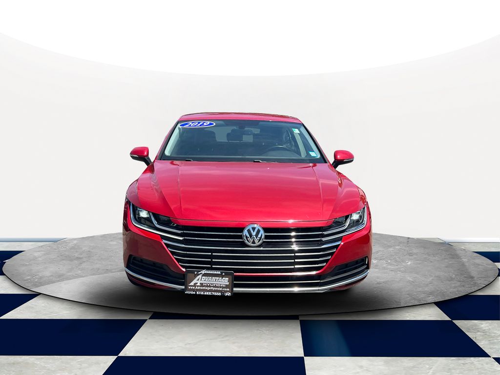 Used 2019 Volkswagen Arteon SE with VIN WVWBR7AN5KE000969 for sale in Hicksville, NY