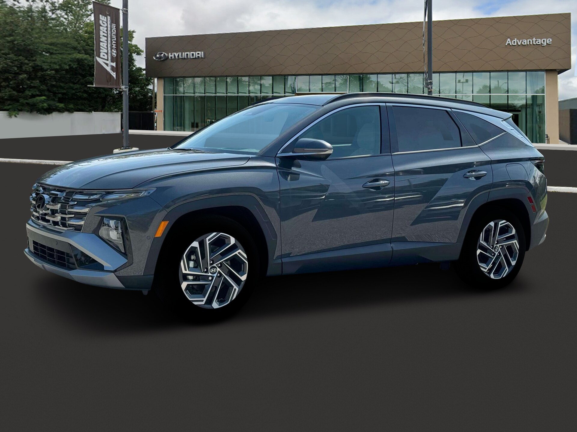 2025 Hyundai Tucson Limited photo 2