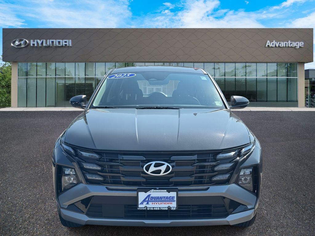 2025 Hyundai Tucson SE photo 2