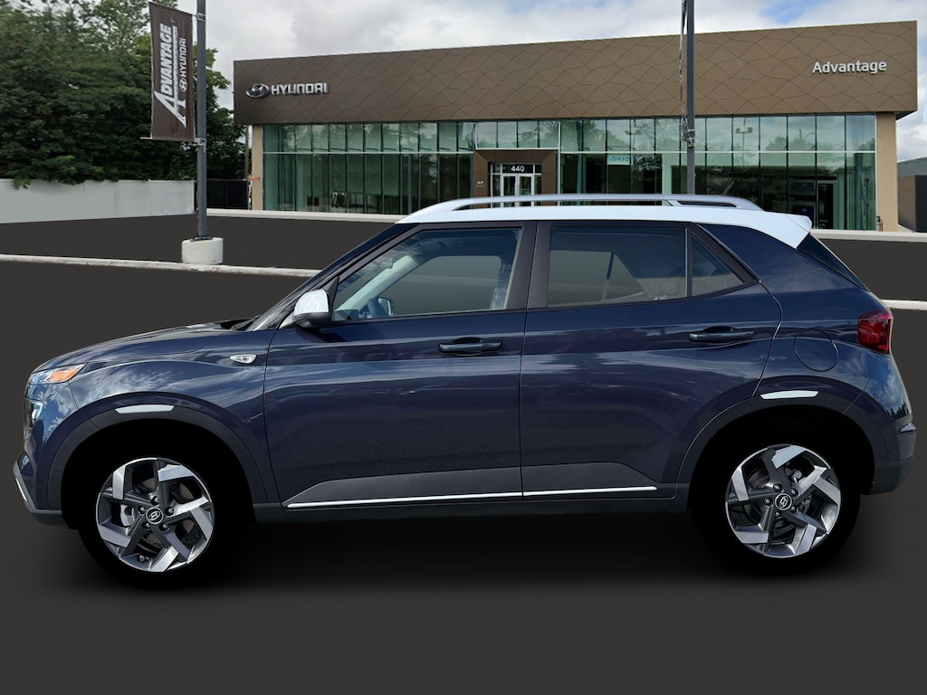 New 2026 Hyundai Venue SEL w/Two-Tone Roof SUV