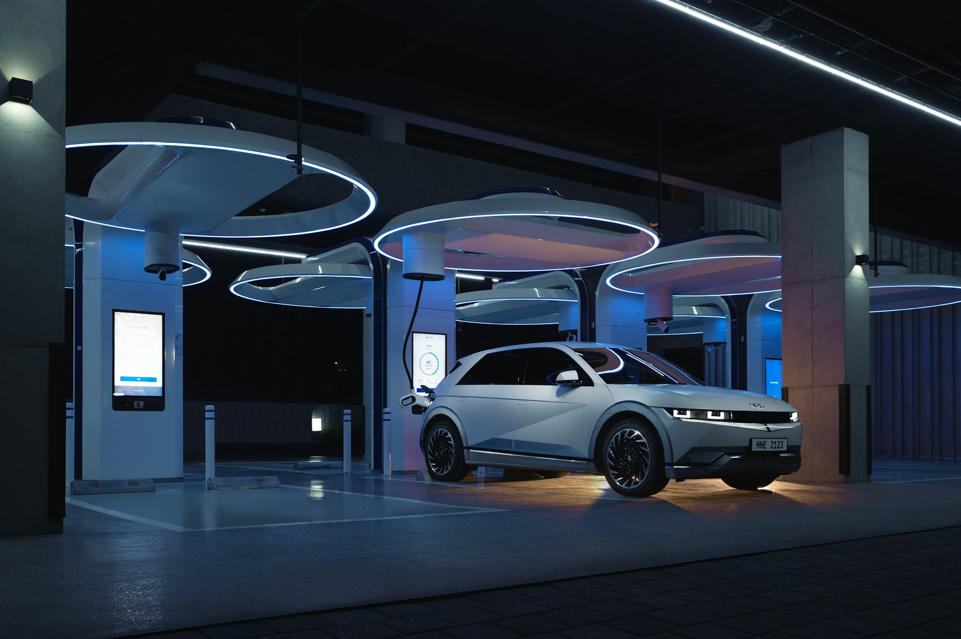 hyundai-motor-group-zHXYTK6RYmk-unsplash.jpg