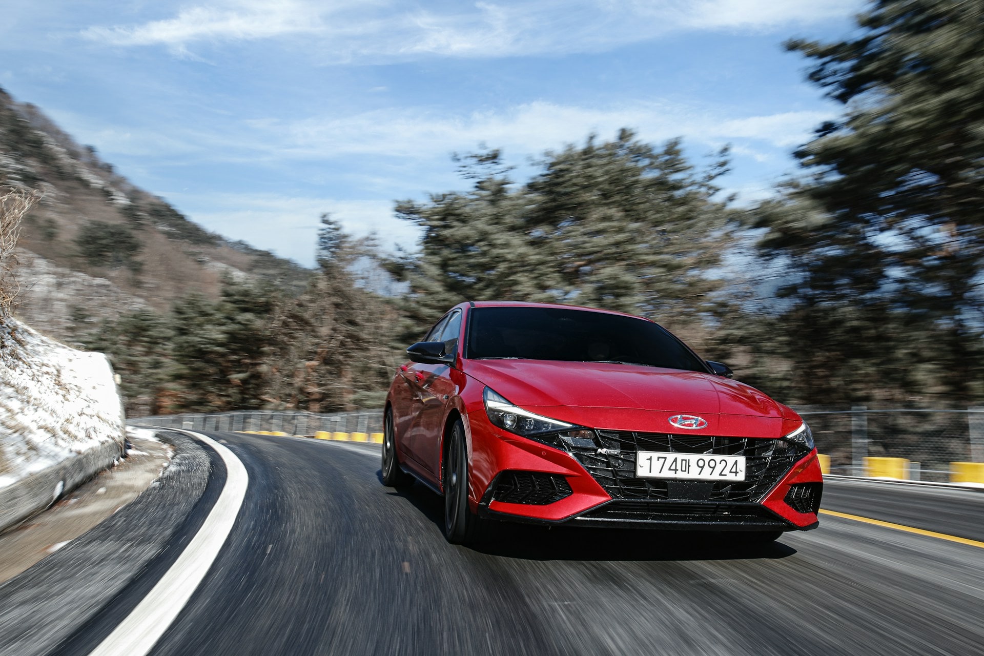 hyundai-motor-group-MCKMptaw8xc-unsplash.jpg