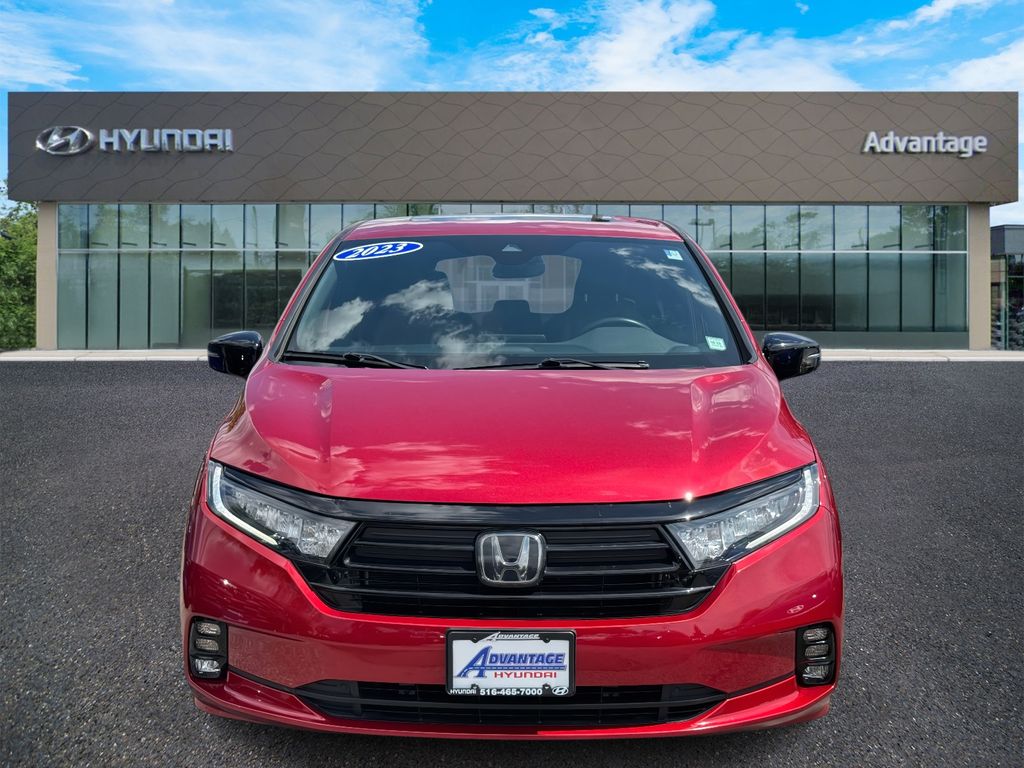 2023 Honda Odyssey Sport photo 3