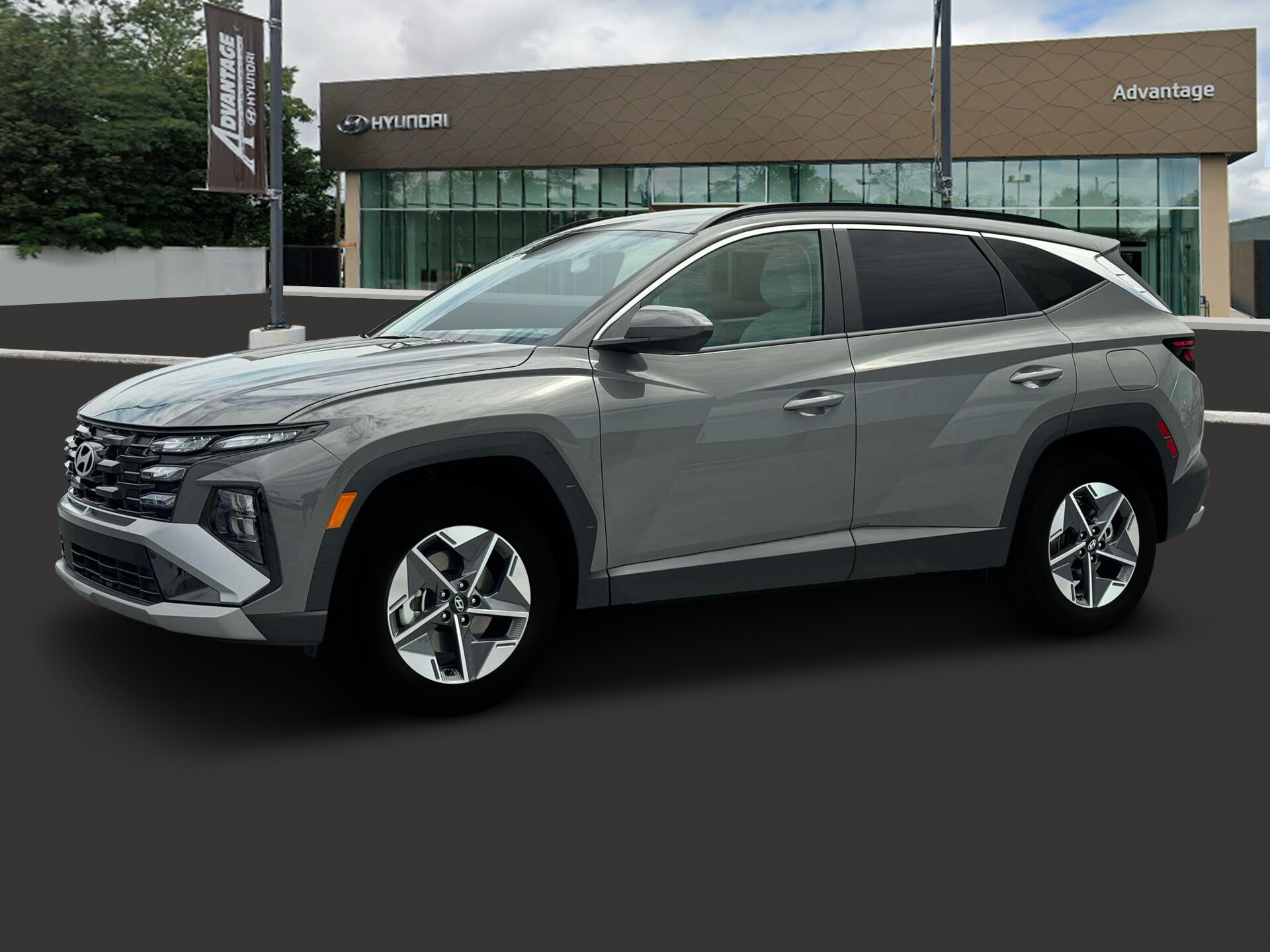 2025 Hyundai Tucson SEL photo 2