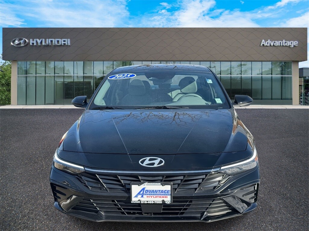 Certified 2025 Hyundai Elantra SEL Convenience Sedan