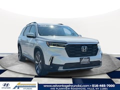 2023 Honda Pilot Touring SUV