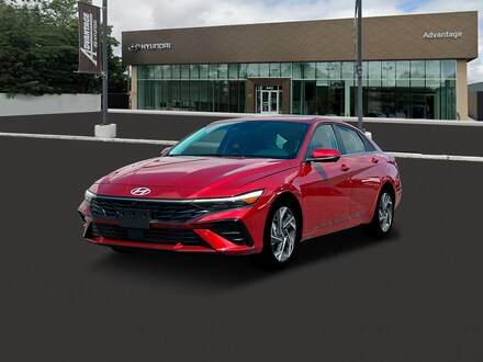 2025 Hyundai Elantra Limited Sedan