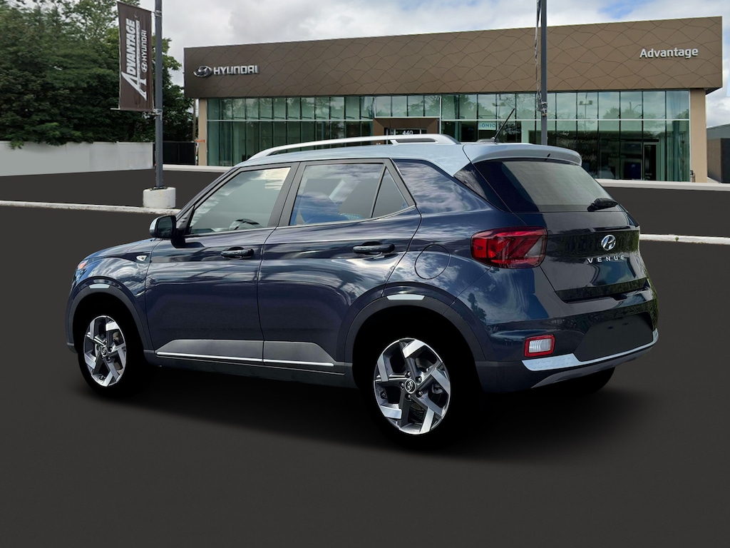 New 2026 Hyundai Venue SEL w/Two-Tone Roof SUV