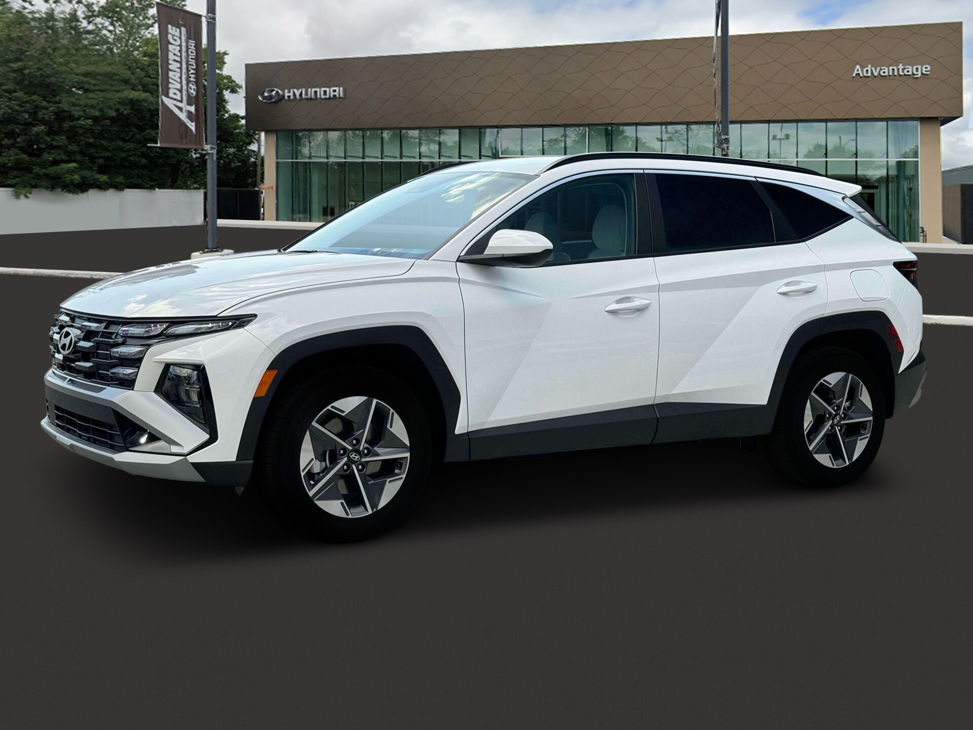 2025 Hyundai Tucson SEL photo 2