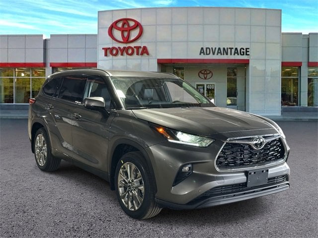 2026 Toyota Highlander SUV 