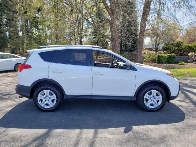 Used 2015 Toyota RAV4 LE with VIN 2T3ZFREV6FW201243 for sale in Painesville, OH