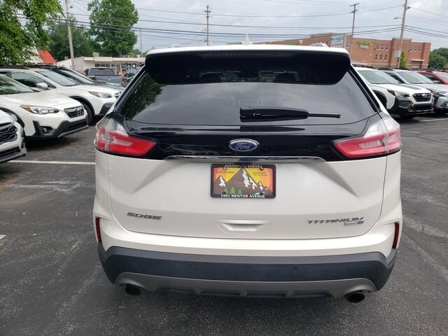 2019 Ford Edge Titanium photo 4