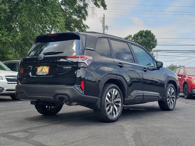 2025 Subaru Forester Touring photo 2