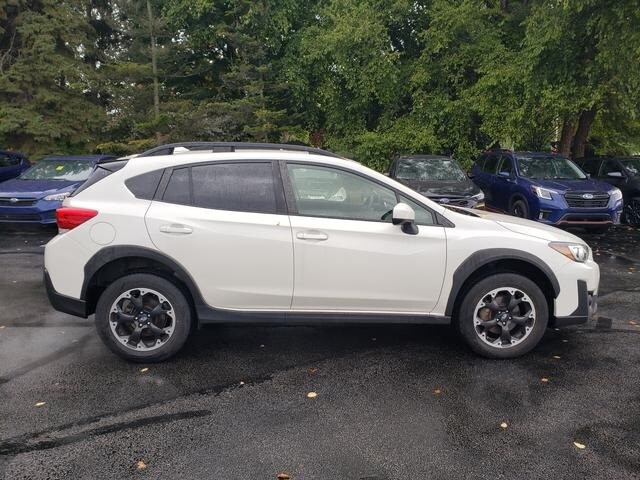 2023 Subaru Crosstrek Premium photo 2