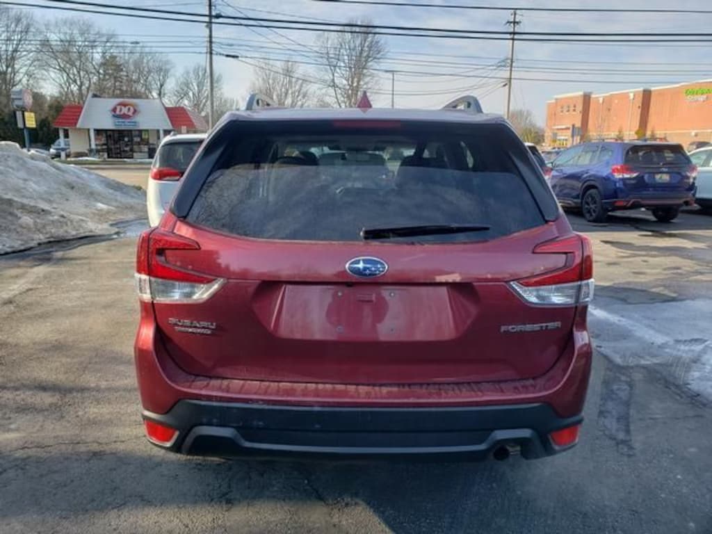 Used 2023 Subaru Forester Premium SUV