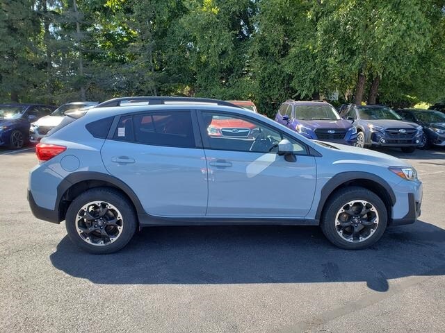 2023 Subaru Crosstrek Premium photo 2