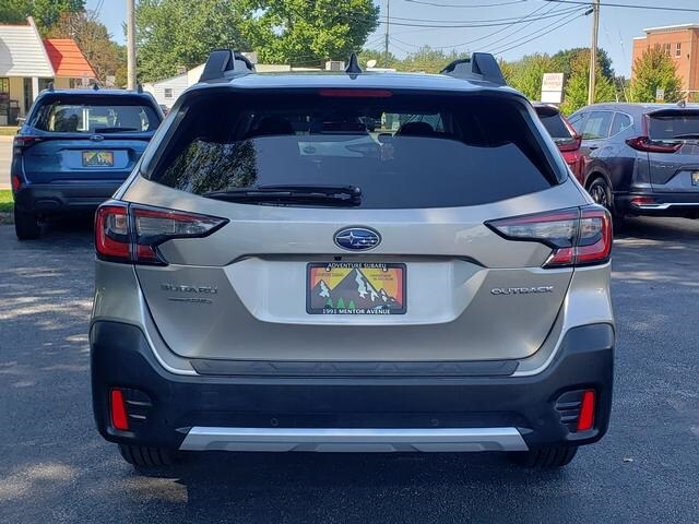 2020 Subaru Outback Limited photo 3