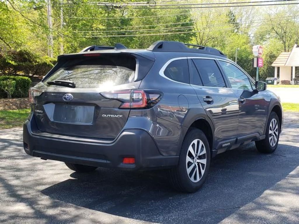 Used 2024 Subaru Outback Premium SUV