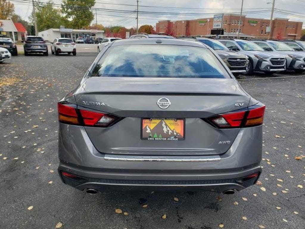 Used 2020 Nissan Altima 2.5 SV Sedan
