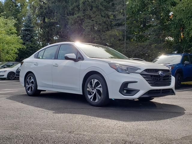 2025 Subaru Legacy Premium's photo