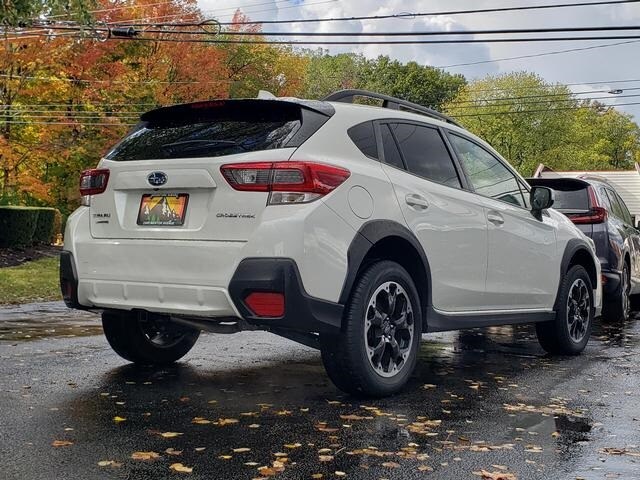 2023 Subaru Crosstrek Premium photo 2