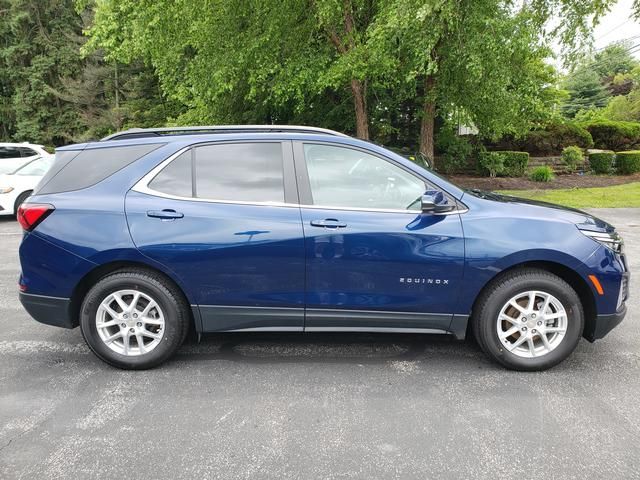 Used 2022 Chevrolet Equinox LT with VIN 3GNAXUEV9NL273015 for sale in Painesville, OH