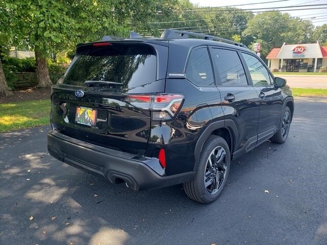 2025 Subaru Forester Limited photo 3