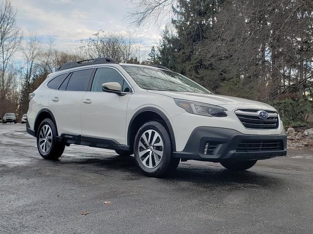 2022 Subaru Outback Premium's photo