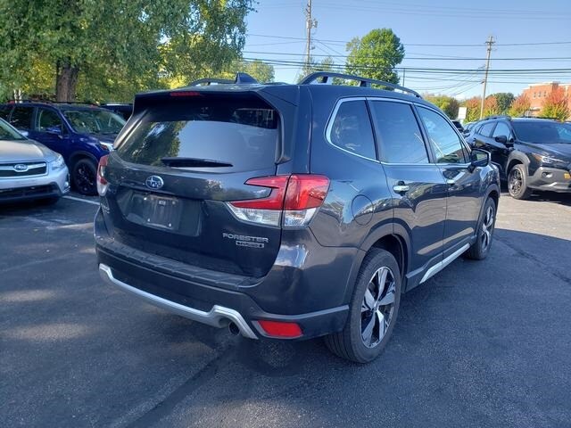 2019 Subaru Forester Touring photo 2