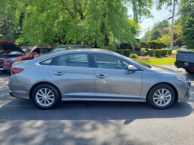 Used 2018 Hyundai Sonata SE with VIN 5NPE24AF5JH670299 for sale in Painesville, OH