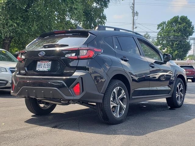 2025 Subaru Crosstrek Premium photo 2