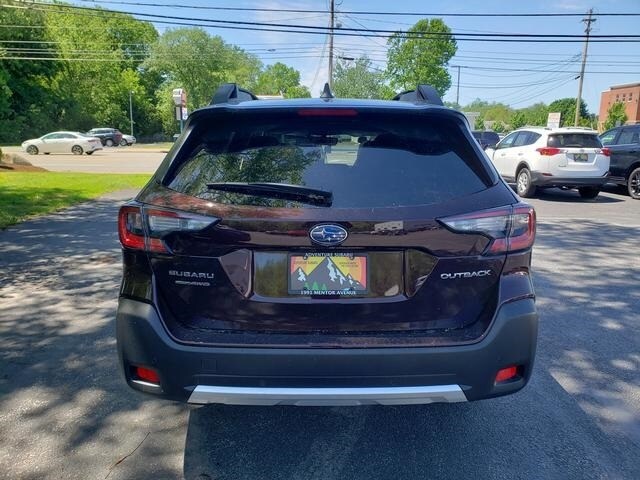 2025 Subaru Outback Limited photo 4