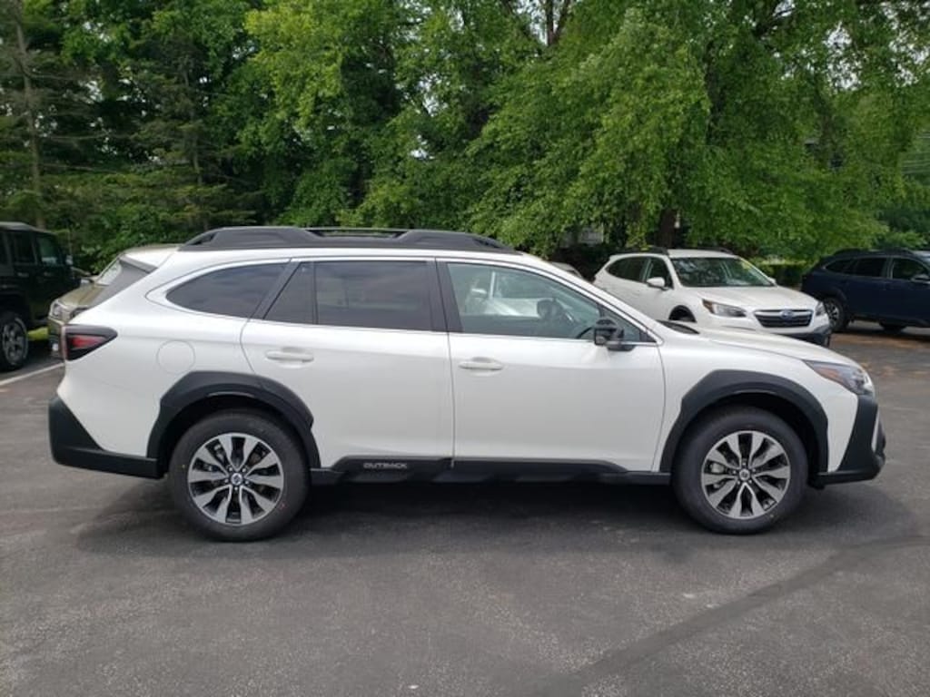 Used 2025 Subaru Outback Limited SUV