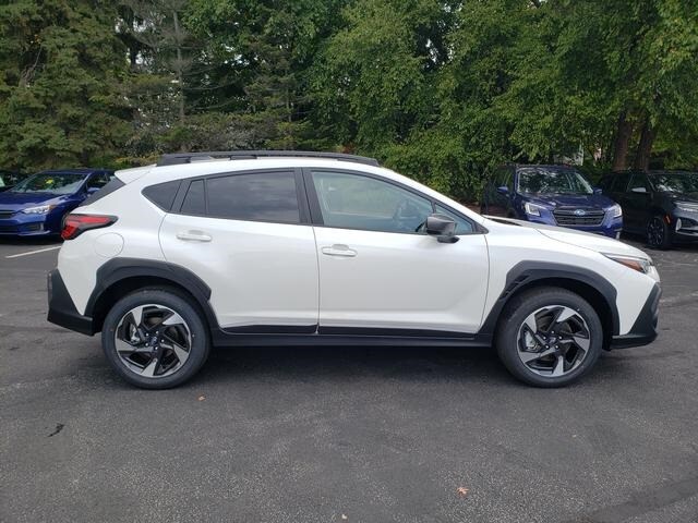 2025 Subaru Crosstrek Limited photo 2
