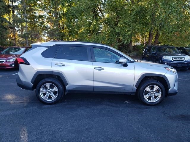 Used 2022 Toyota RAV4 XLE with VIN 2T3P1RFVXNC305142 for sale in Northfield, Minnesota