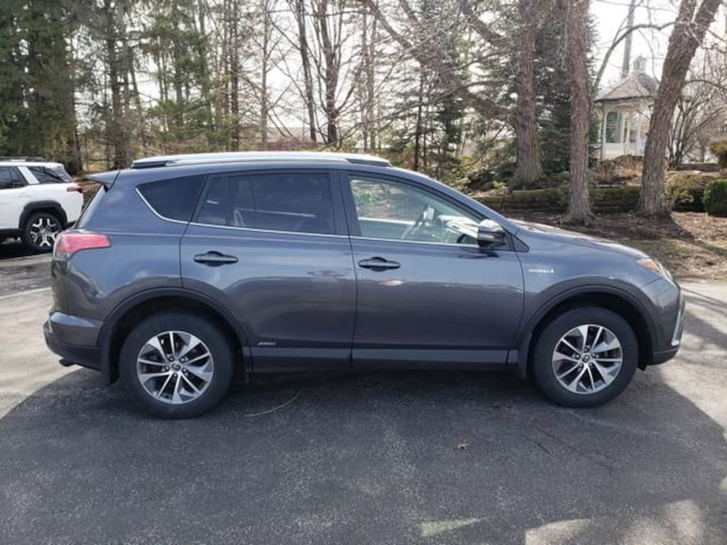Used 2016 Toyota RAV4 Hybrid XLE SUV